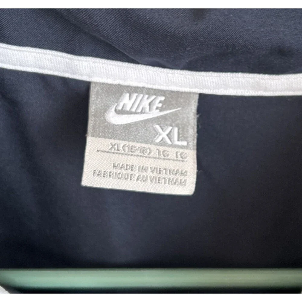 Nike stay warm
